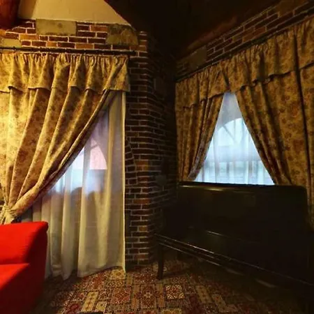 Vezha Vedmezha Hotel Volosyanka (Lviv)