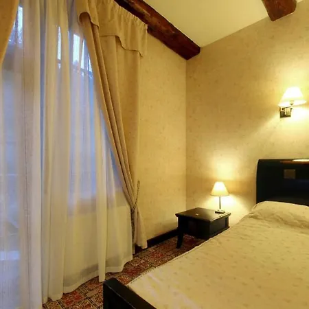 Vezha Vedmezha Hotel 4*