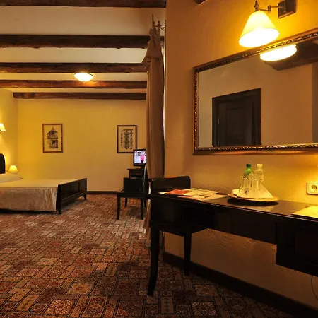 Vezha Vedmezha Hotel